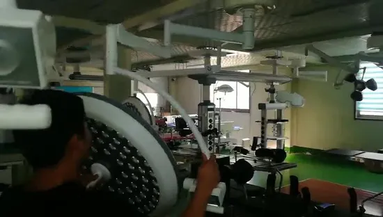 Hospital Double Arms Ceiling Mounted LED Operating Lamp 